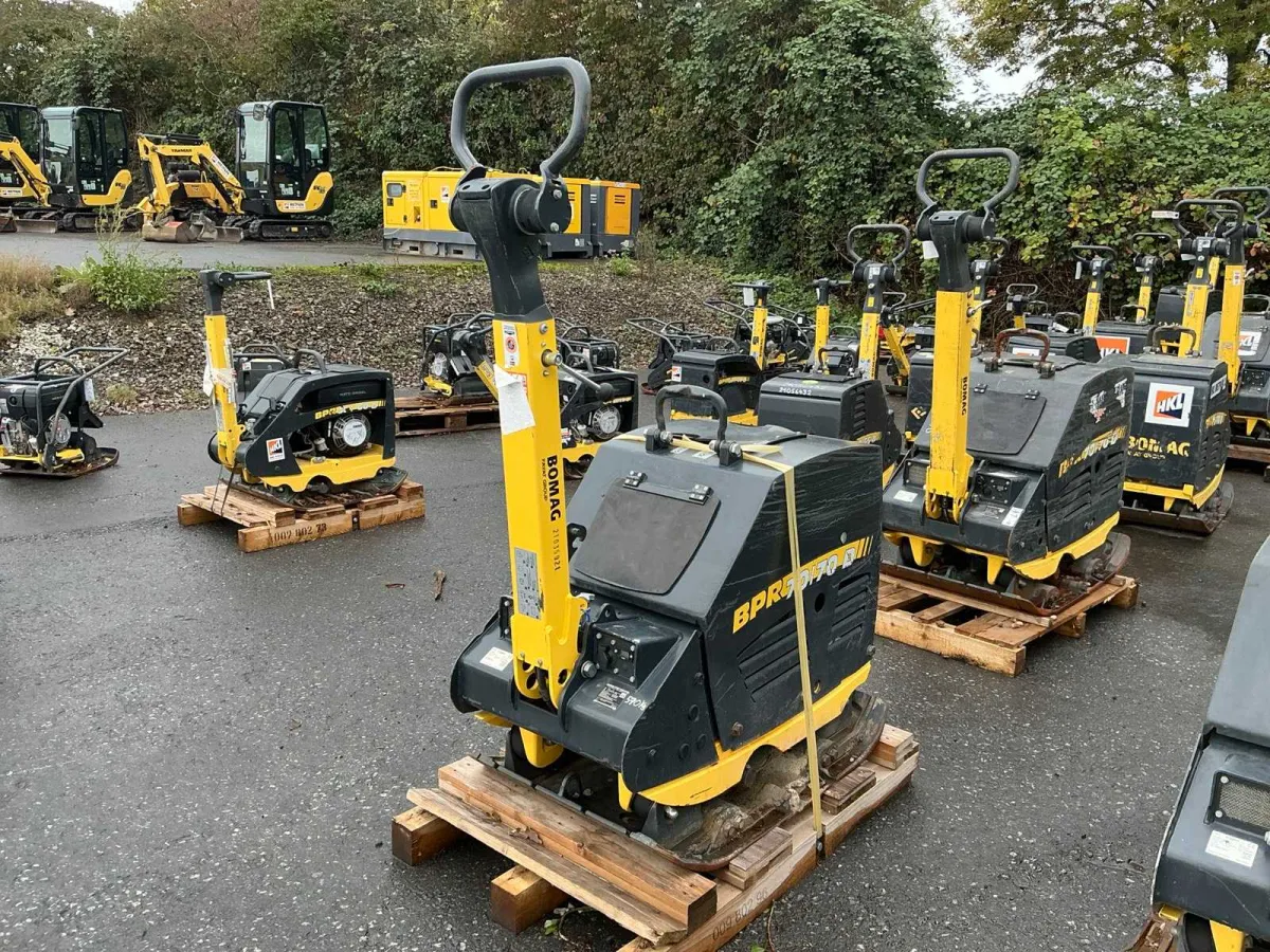 Compacteur à plaque BOMAG BPR 70/70 D 2021