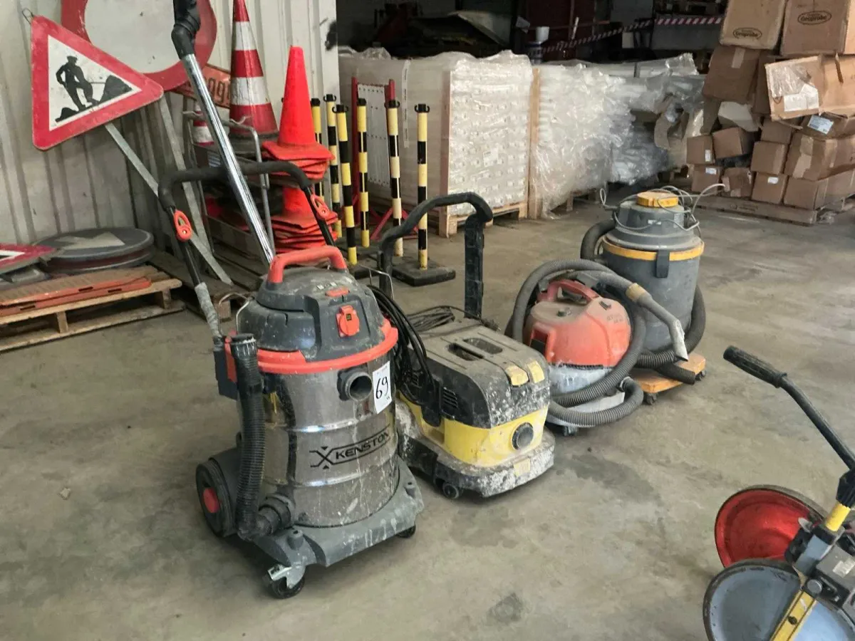 Staubsauger (4x)