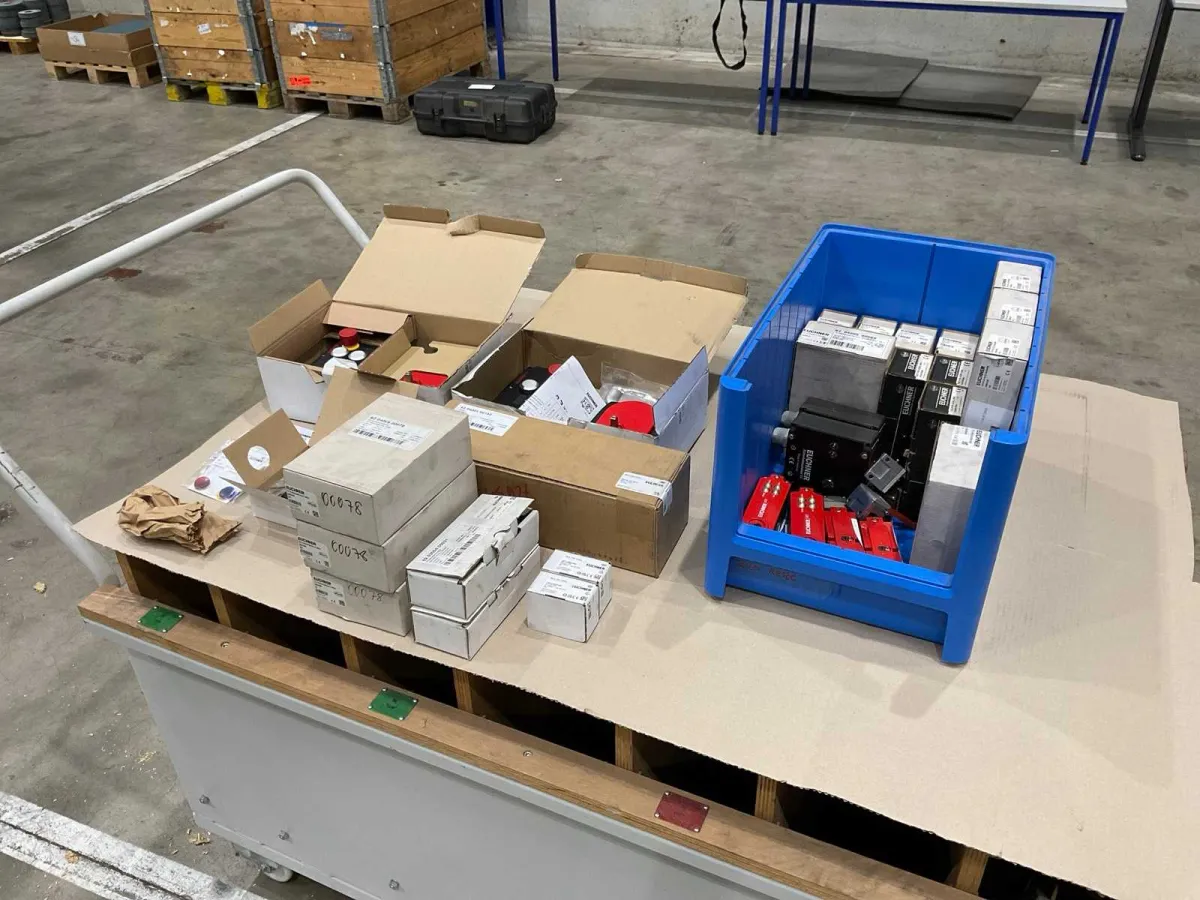 EUCHNER - Mixed Lot Components