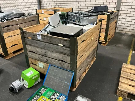 Verschiedene Computer und Teile – RESALE