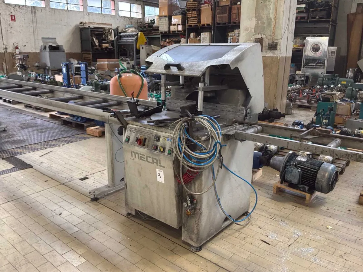MECAL Aluminium-Profil-Abschneidmaschine