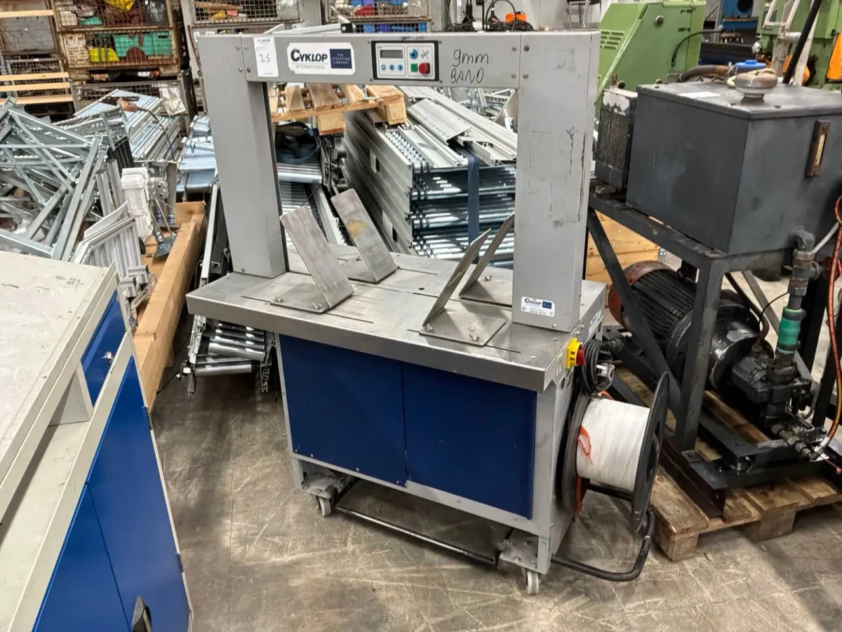 2002 SMB/Cyklop Ampag Sprint Strapping Machine
