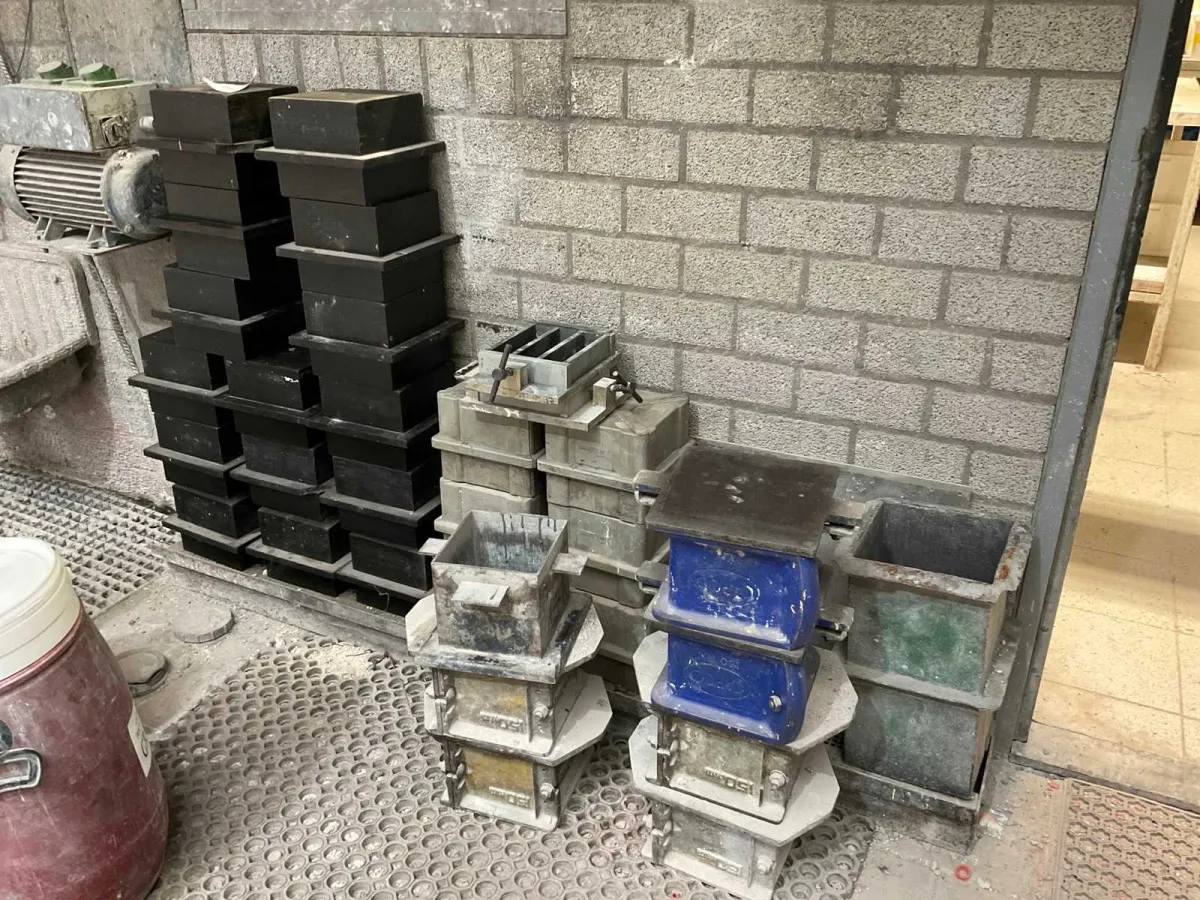 Cube molds