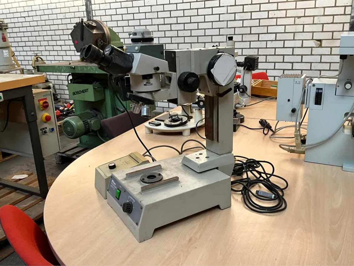 Nikon Measurescope UM-2 Mikroskop