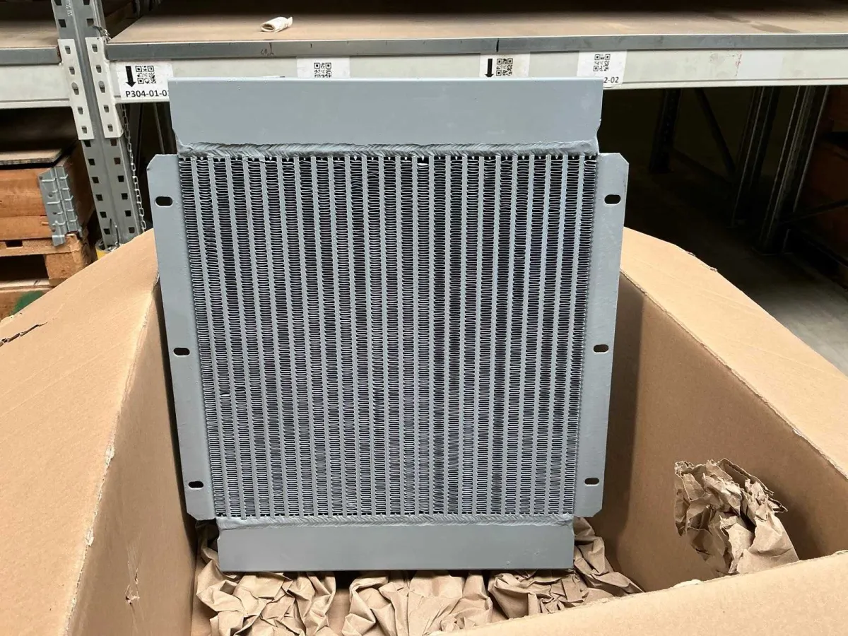 2023 AKG Thermotechnik Inter Industrie-Ölkühler / Öl-Luft-Wärmetauscher