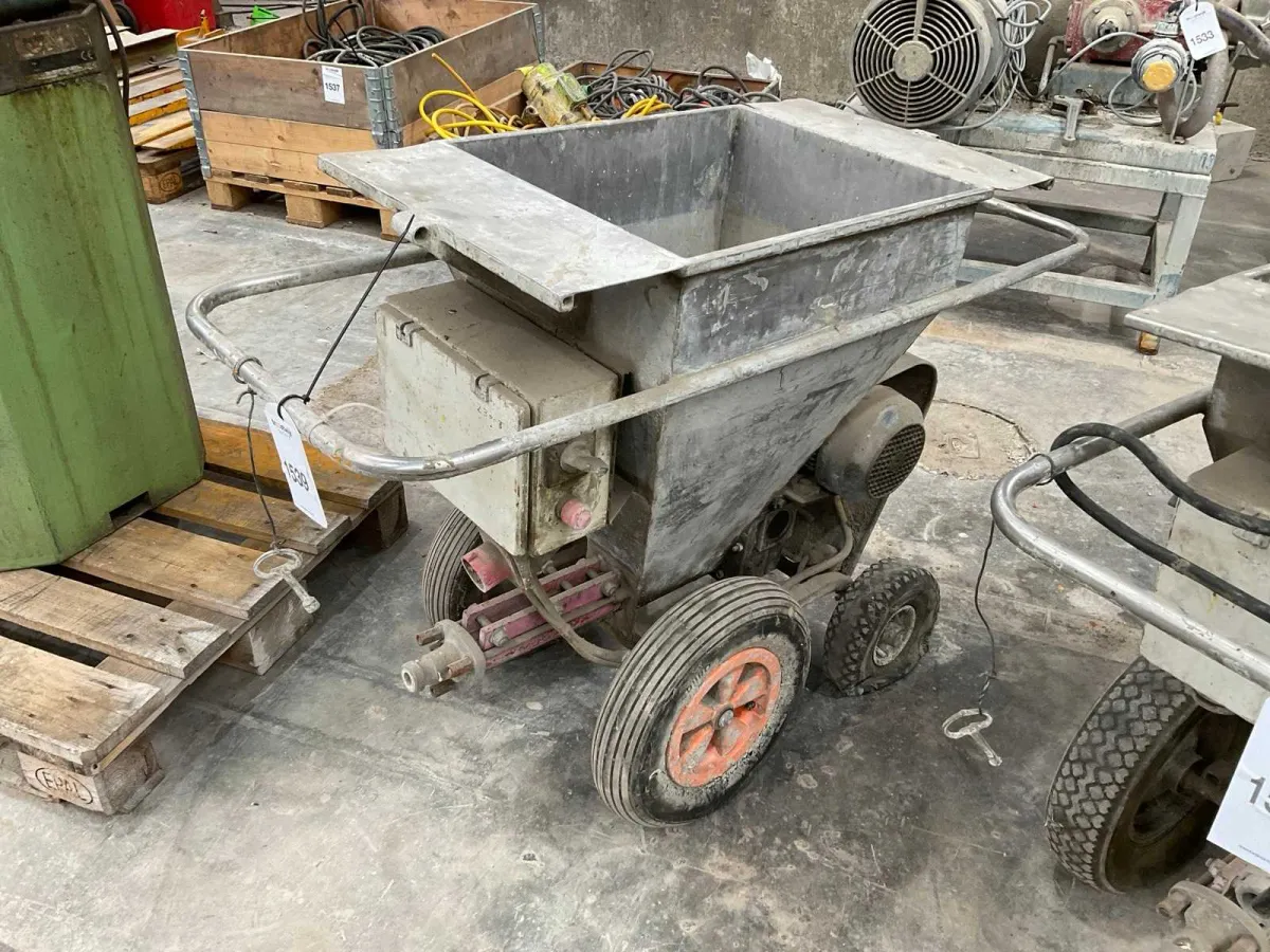 2001 Hama roza Thin plaster machine