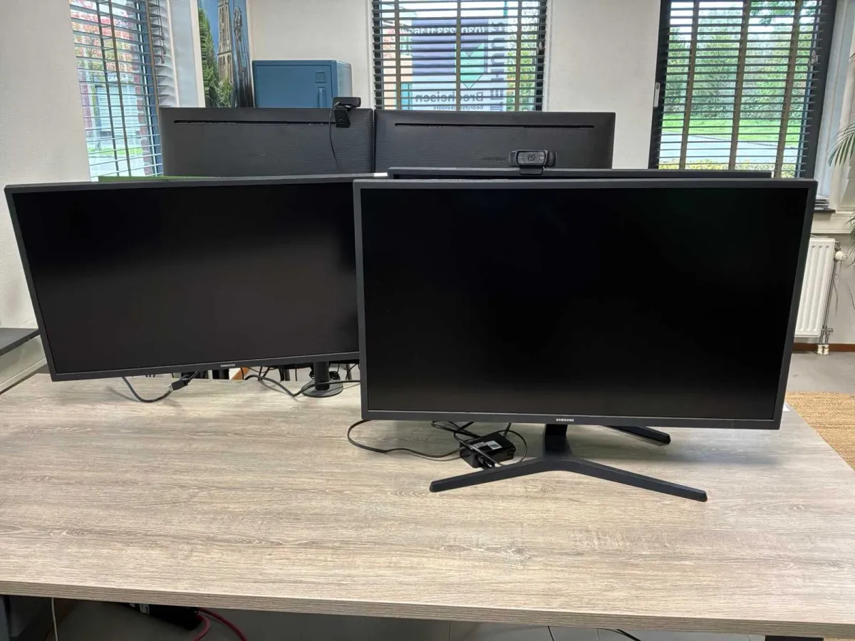 Samsung Monitor (3x)