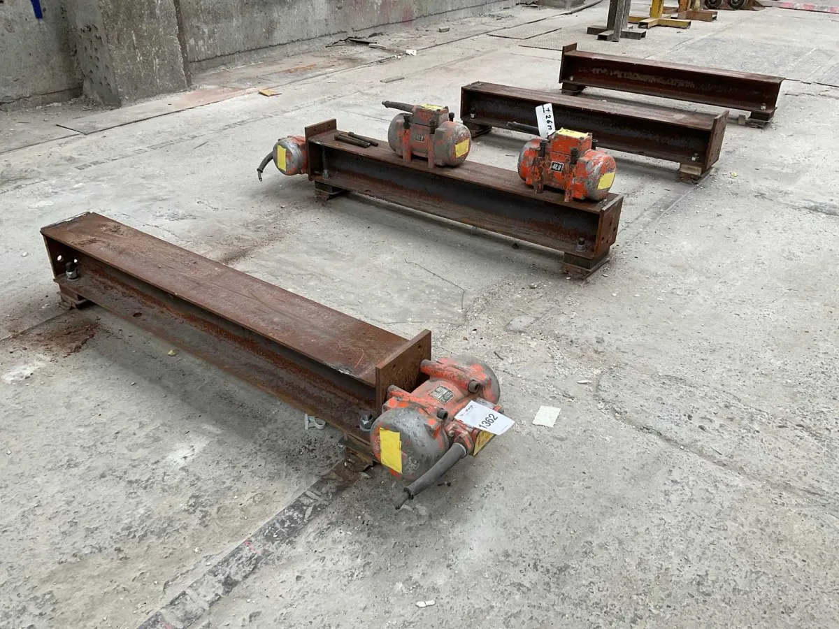 Vibrating bar (4x)