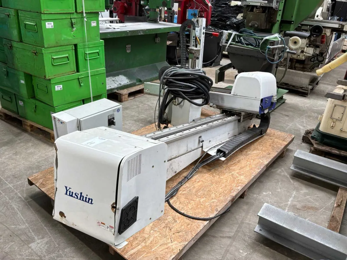 Yushin RCll 250 Swipe-Roboter
