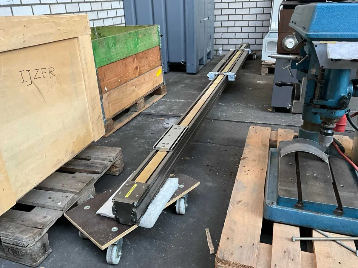 Guide rail