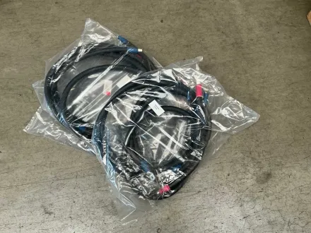 Batterie-Pluskabel / Hochstromkabel BAT+ mit Anschlussklemmen (3x) – RESALE