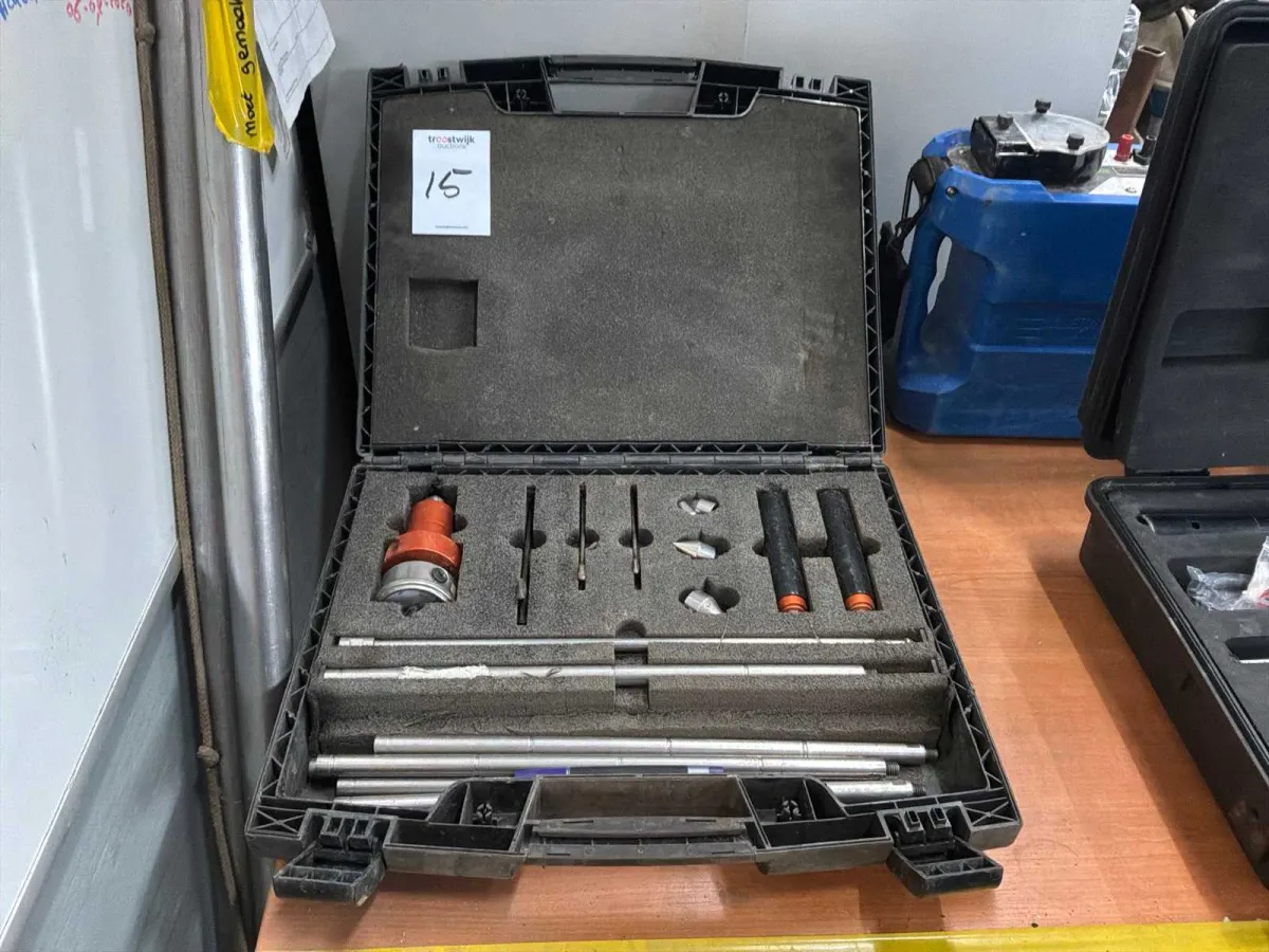 Hand-held CPT device