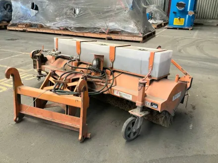 2014 Michaelis Maschinenbau KB 60 / 26 VS Anbau-Kehrmaschine – RESALE
