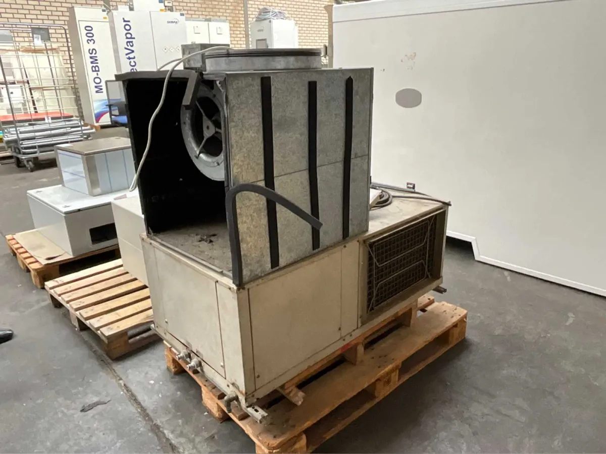 Dedusting / filter installation