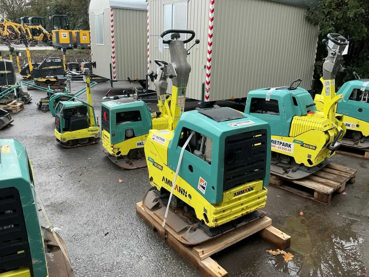 AMMANN - 2021 - APH 60/85 - Plaque vibrante hydrostatique réversible