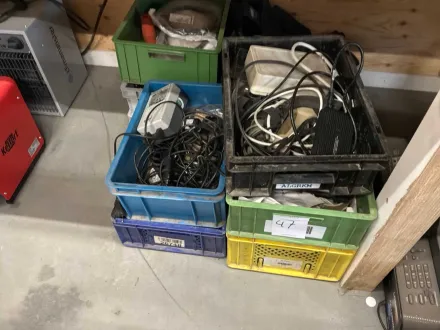 Verschiedene Kabel – RESALE