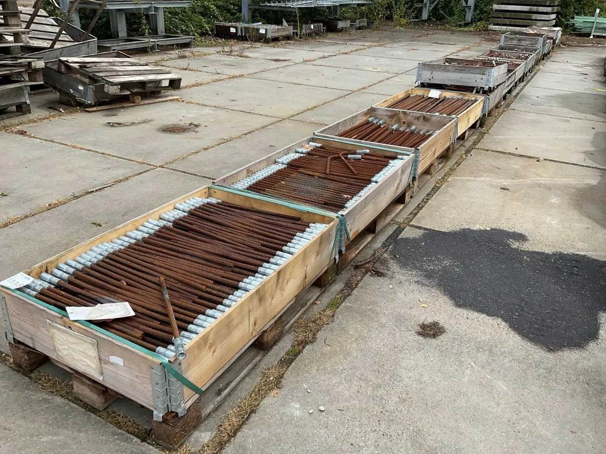 Stem anchors