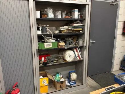 Charge verschiedener Zubehörteile – RESALE