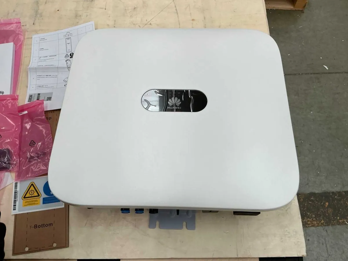 (X3) HUAWEI SUN2000-12KTL-M58 Onduleur - Triphasé (RÉF : 4005441)