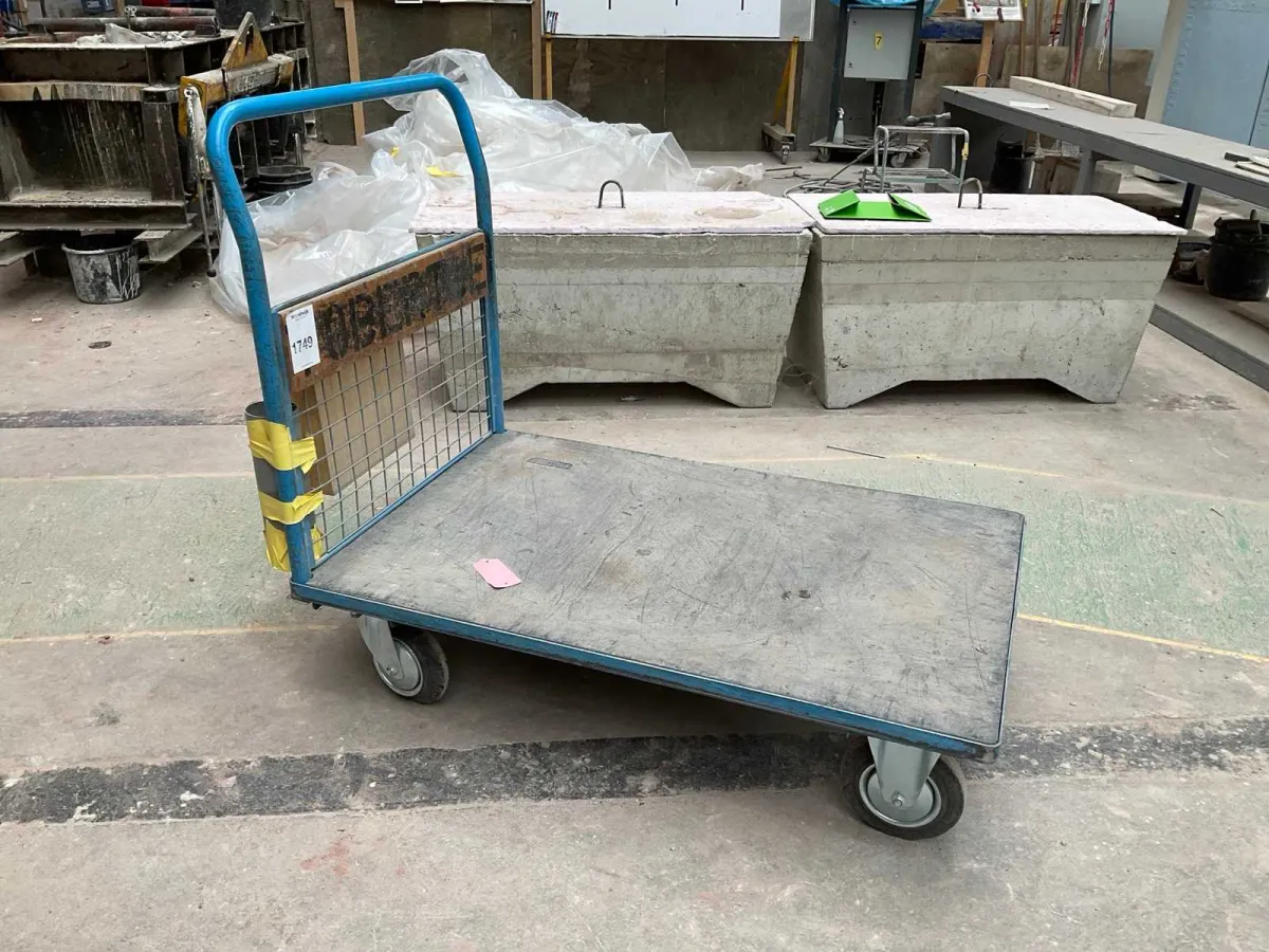 Platform trolley