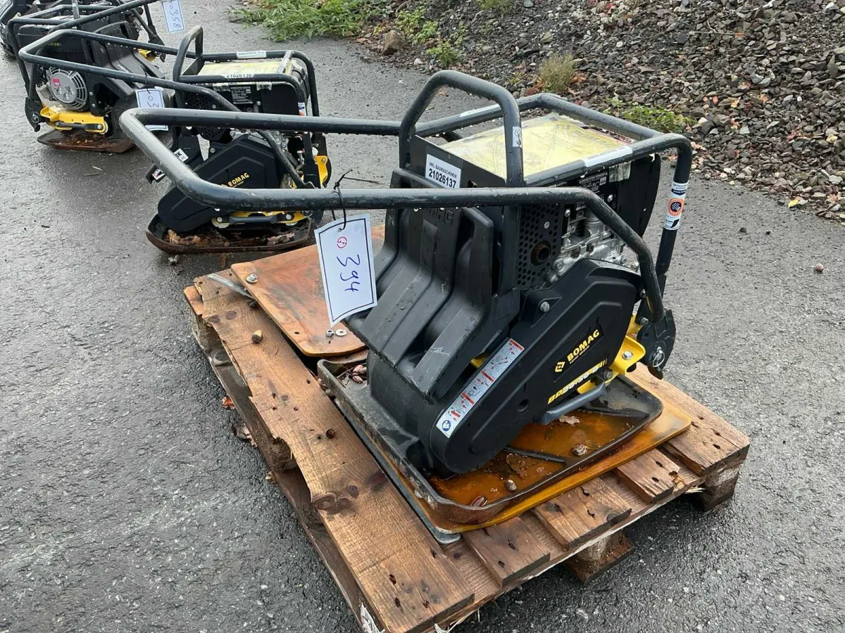 Compacteur BOMAG BP 20/50 D Plate 2021
