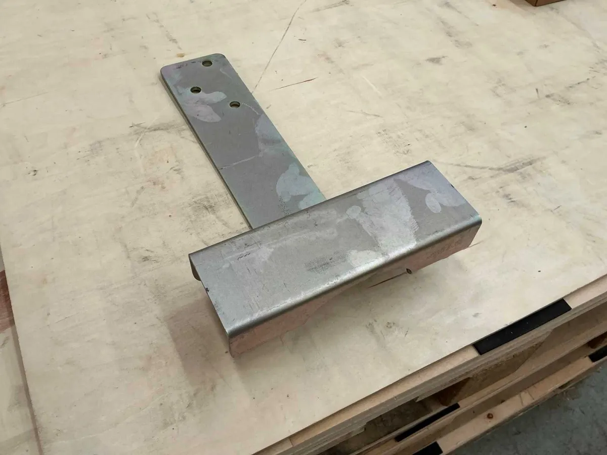 (x36) Ladder hook on flat structure (REF: 4002061)