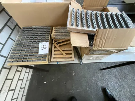 Verschiedene Lager – RESALE