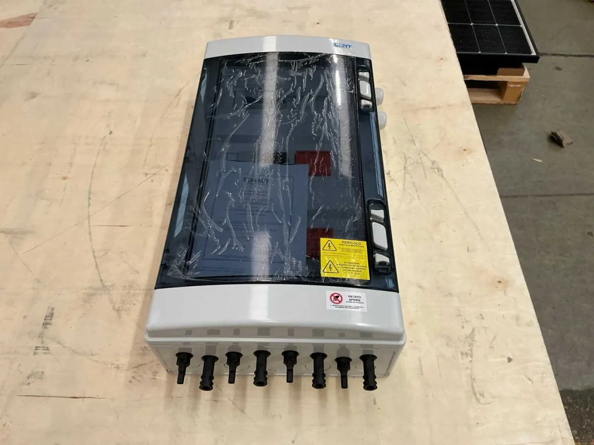 CHINT AC/DC three-phase switchboard with disconnector (REF: 4005105)