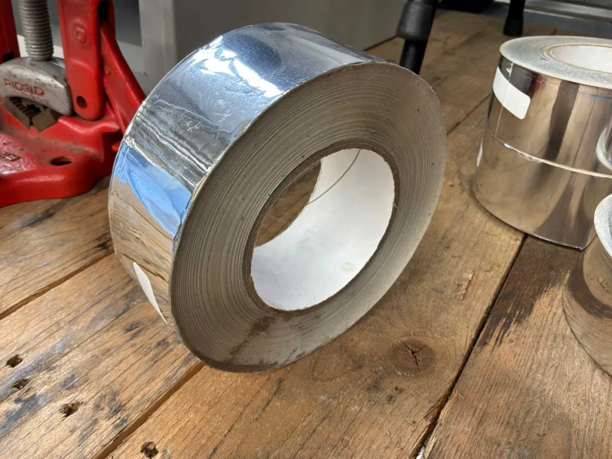 Roll of electrical tape (6x)