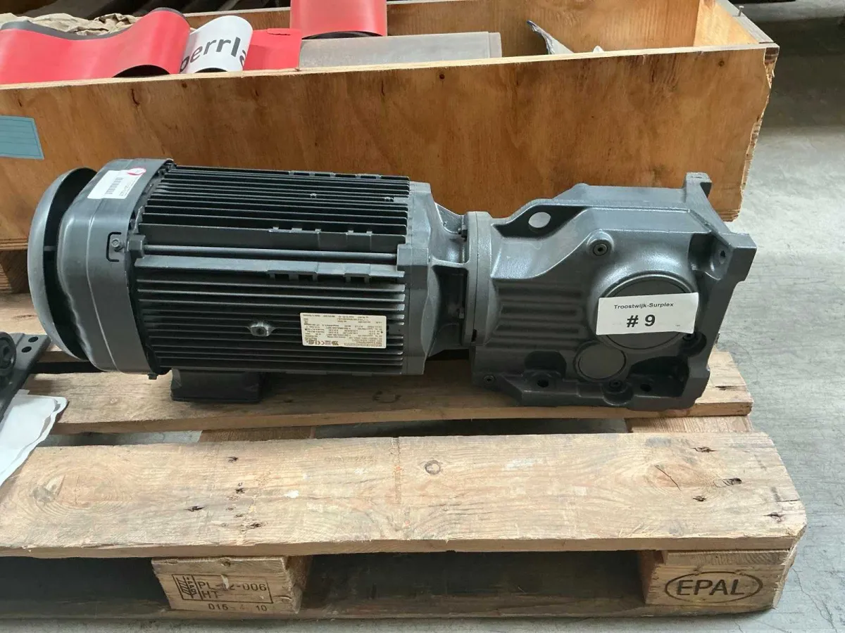 SEW-Eurodrive K77DRE132SA/TH Elektromotor - Getriebemotor