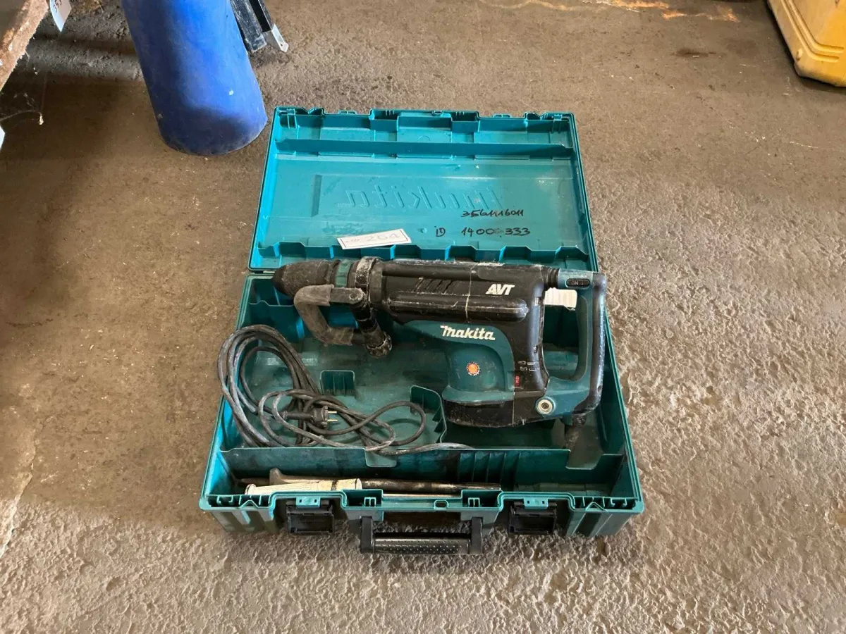 MAKITA HM1213C Abbruchhammer