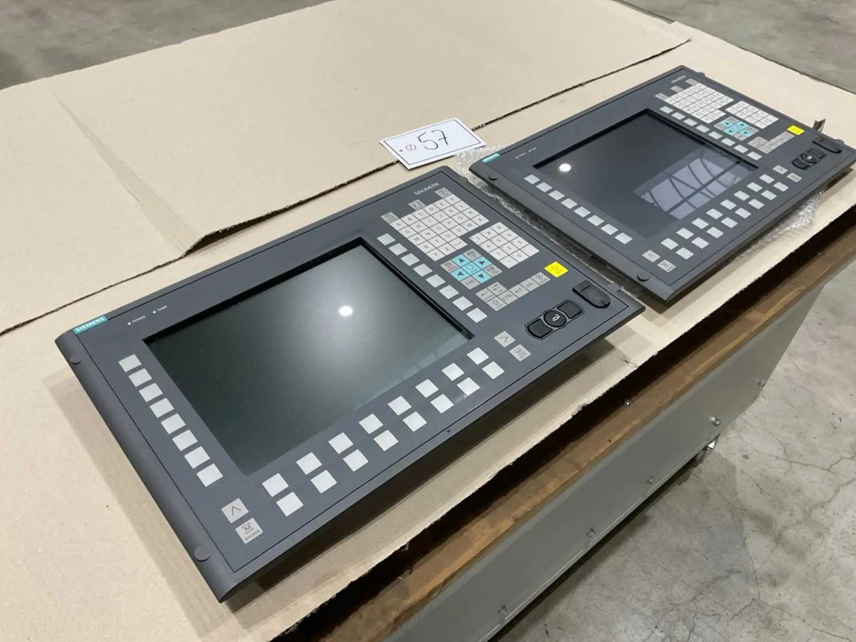 SIEMENS - 6FC5203-0AF02-0AA1 - Pannello di controllo (2x)