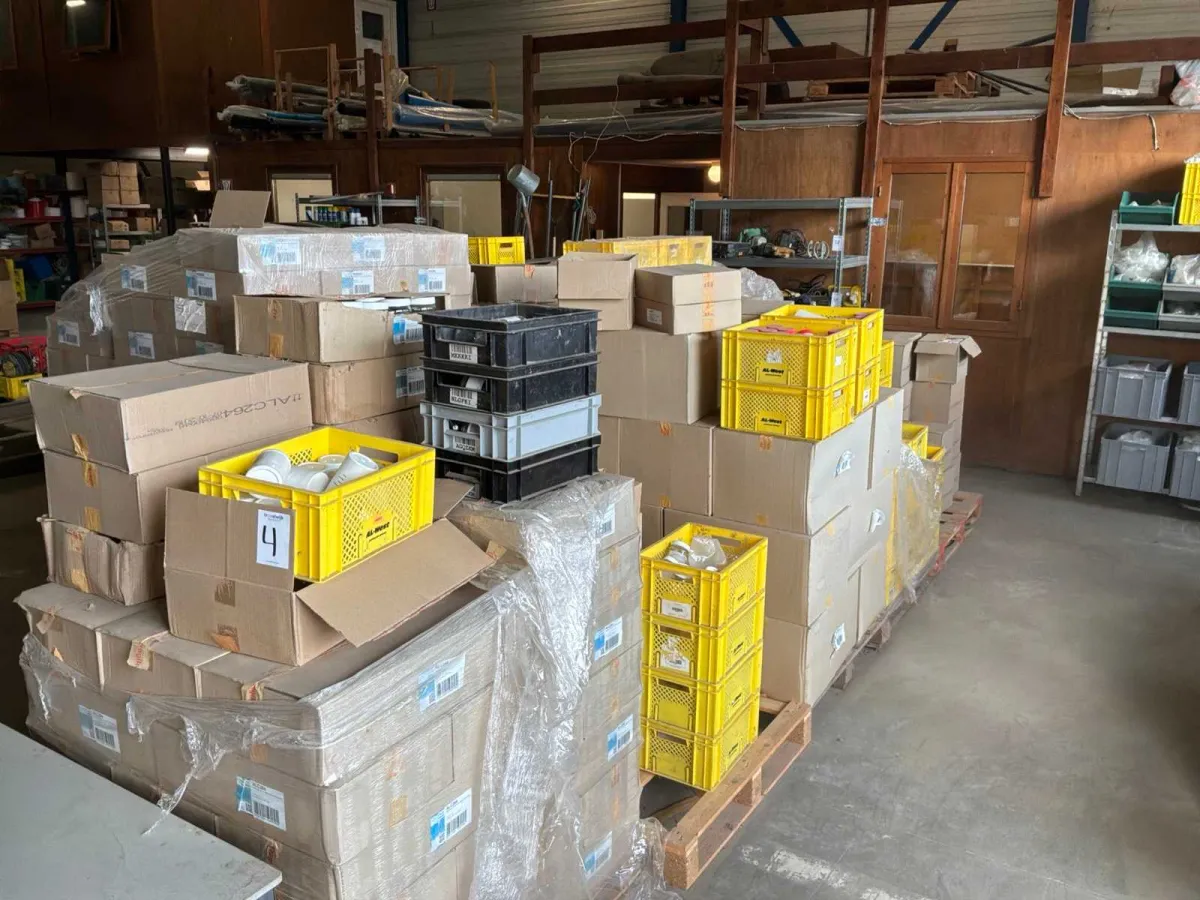Bocaux et bouteilles d’échantillons