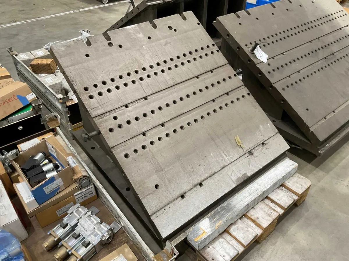 Clamping device