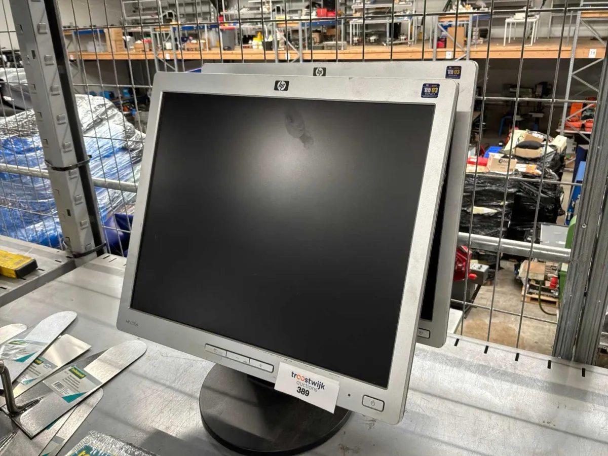Hp L1706 Monitor