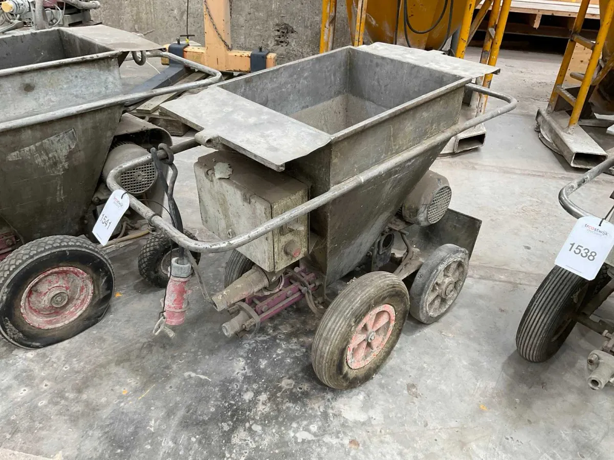 2001 Hama roza 400 Thin plaster machine
