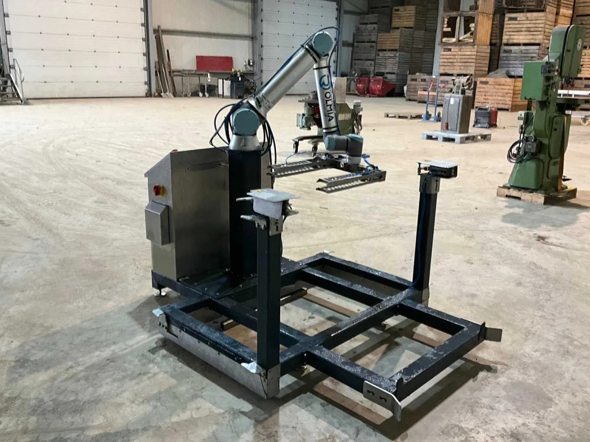 2021 OLMIA/UR Industrieroboter