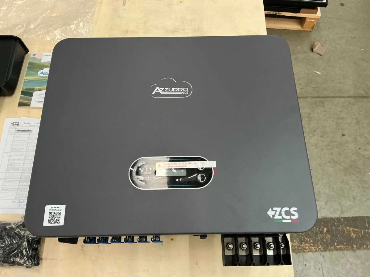 ZCL AZZURRO 3PH 30KTL Onduleur à fils triphasé (RÉF : 4005749)