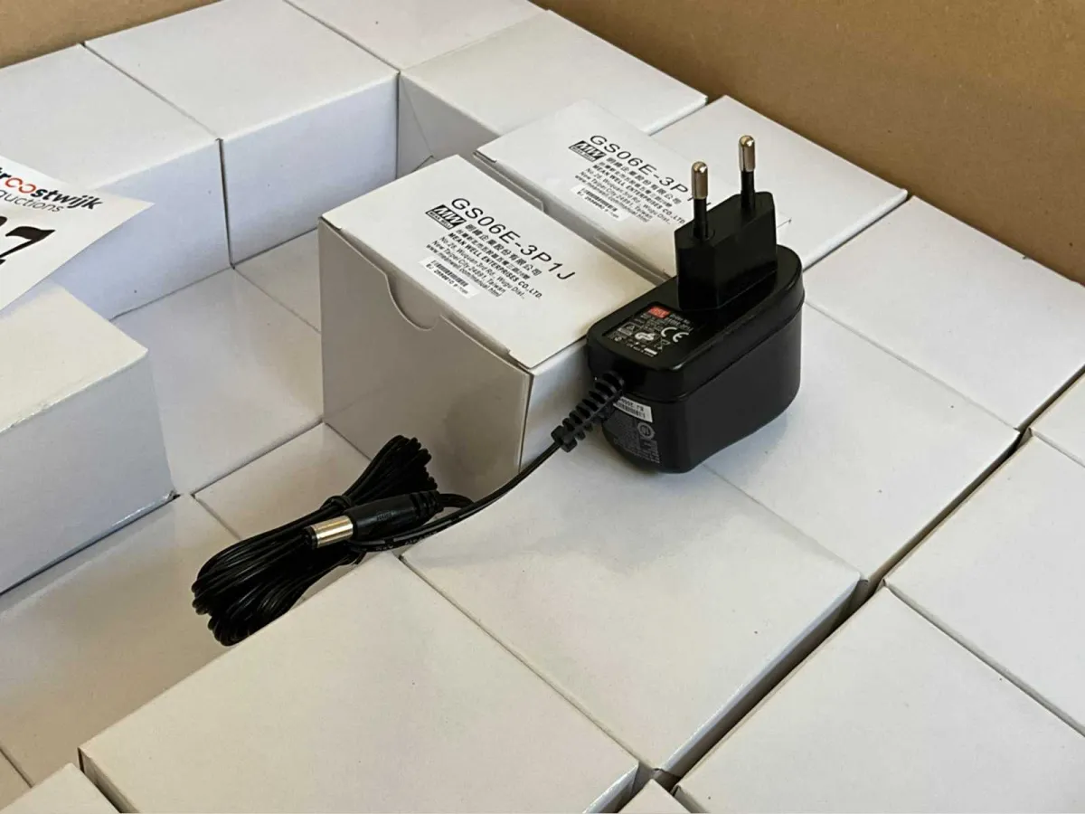 MeanWell-Adapter / Wechselrichter (80x)