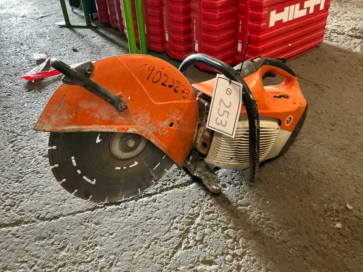 Machine de découpe de pierre STIHL TS 420