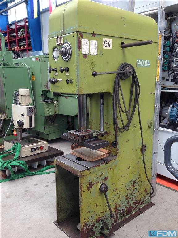 WMW PYE 10/250 Hydraulische Presse