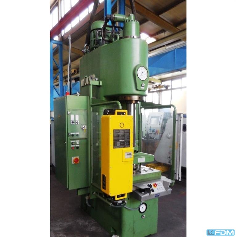MUELLER CEZ 40.11.18 (UVV) hydraulische Einständer (zieh) presse