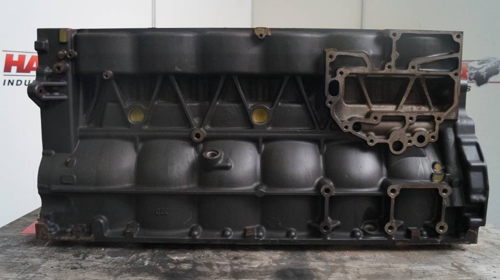 MAN D2066 cylinder block 51.01100-6361 USED Motoren