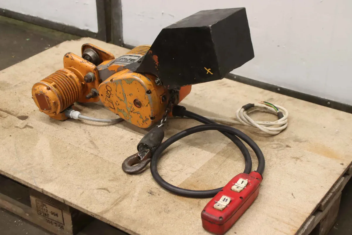 Balkancar MB0910 Kettenzug mit Fahrwerk 125 kg