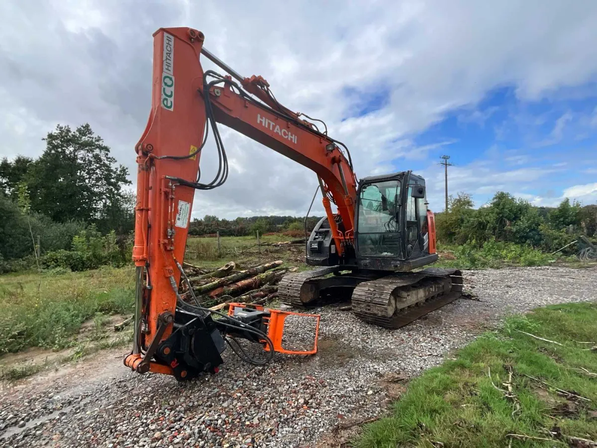 2016 Hitachi ZX135US-5B Autres grues