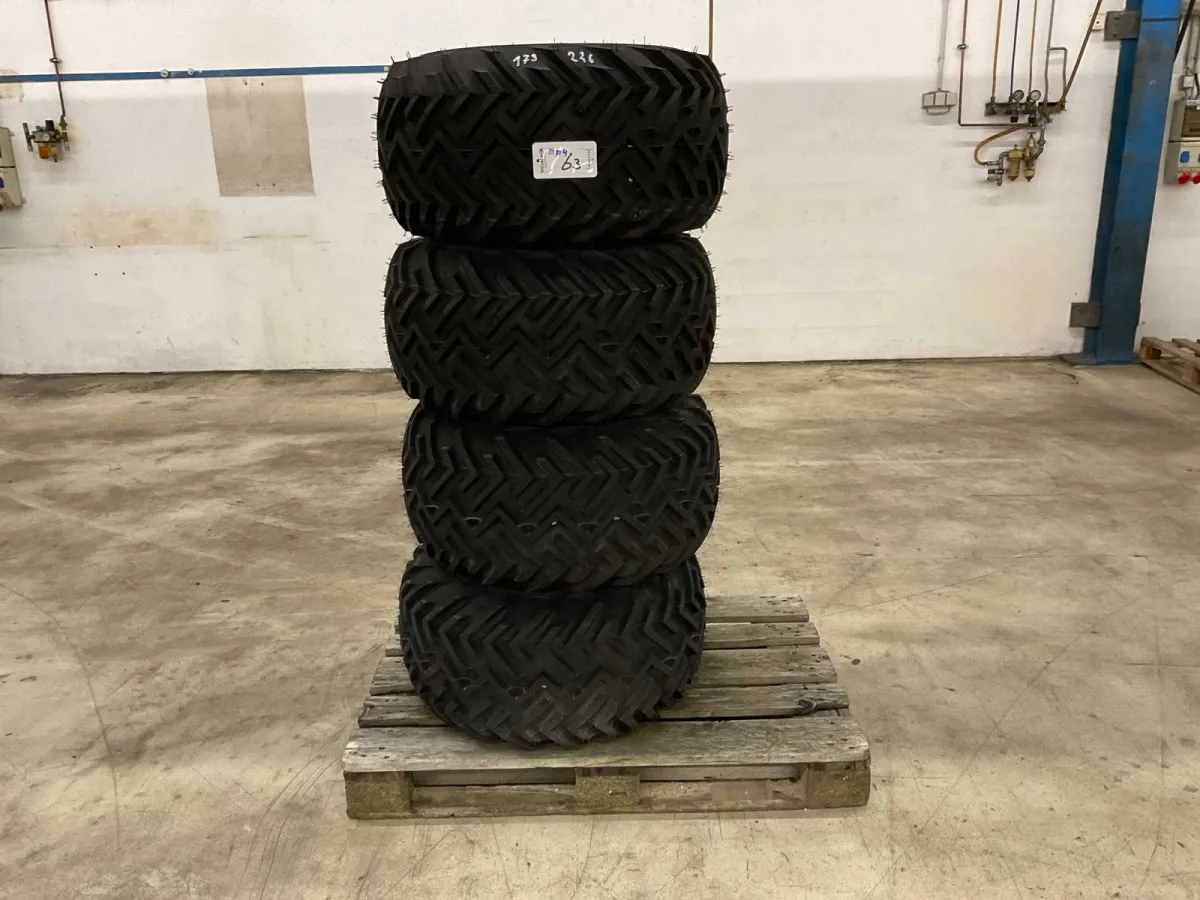 Mitas 31x15.50-15 Traction TR-06 Radlader Reifen mit Felgen (4x)