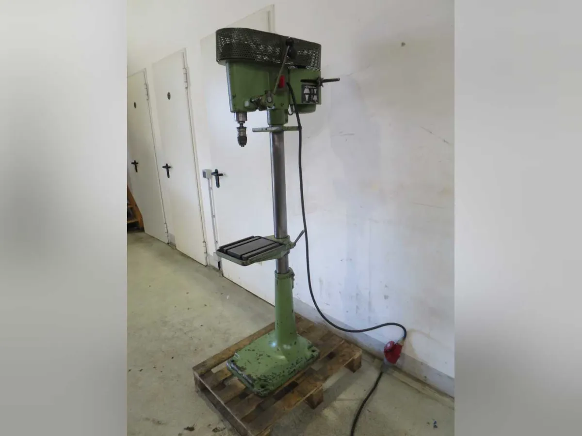 Trapano a colonna GENKO B13/15-2