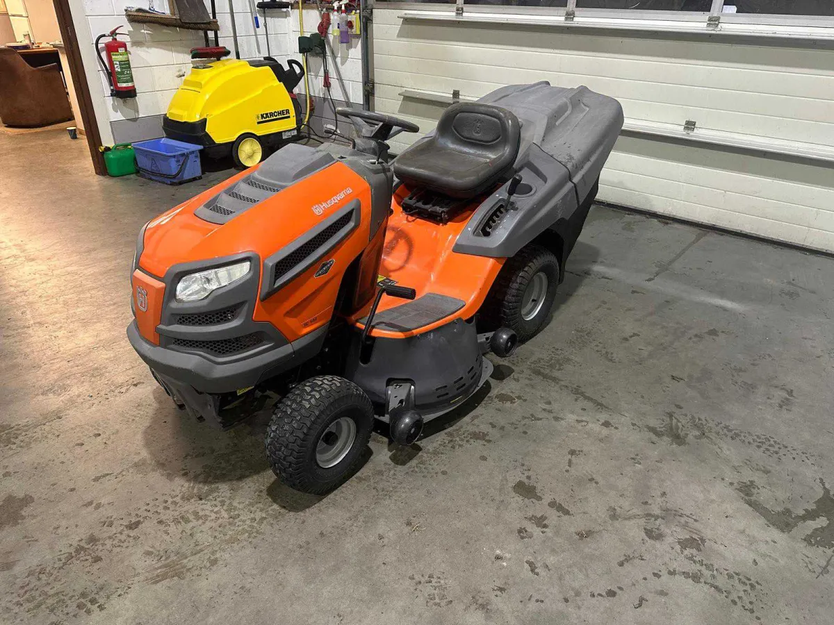 Tondeuse Husqvarna TC 142