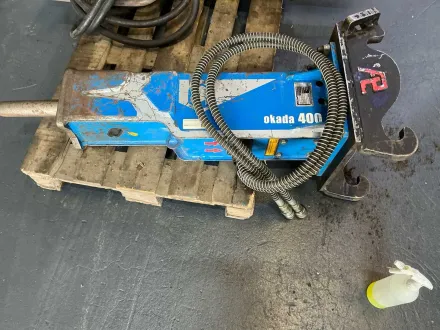 2022 Okada 400 Breaker Hammer für Bagger – RESALE