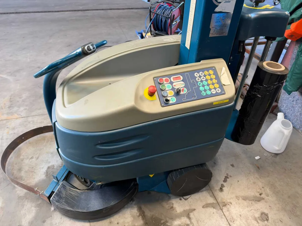 Robopac-Roboter 2002 Palettenfilmumwickler
